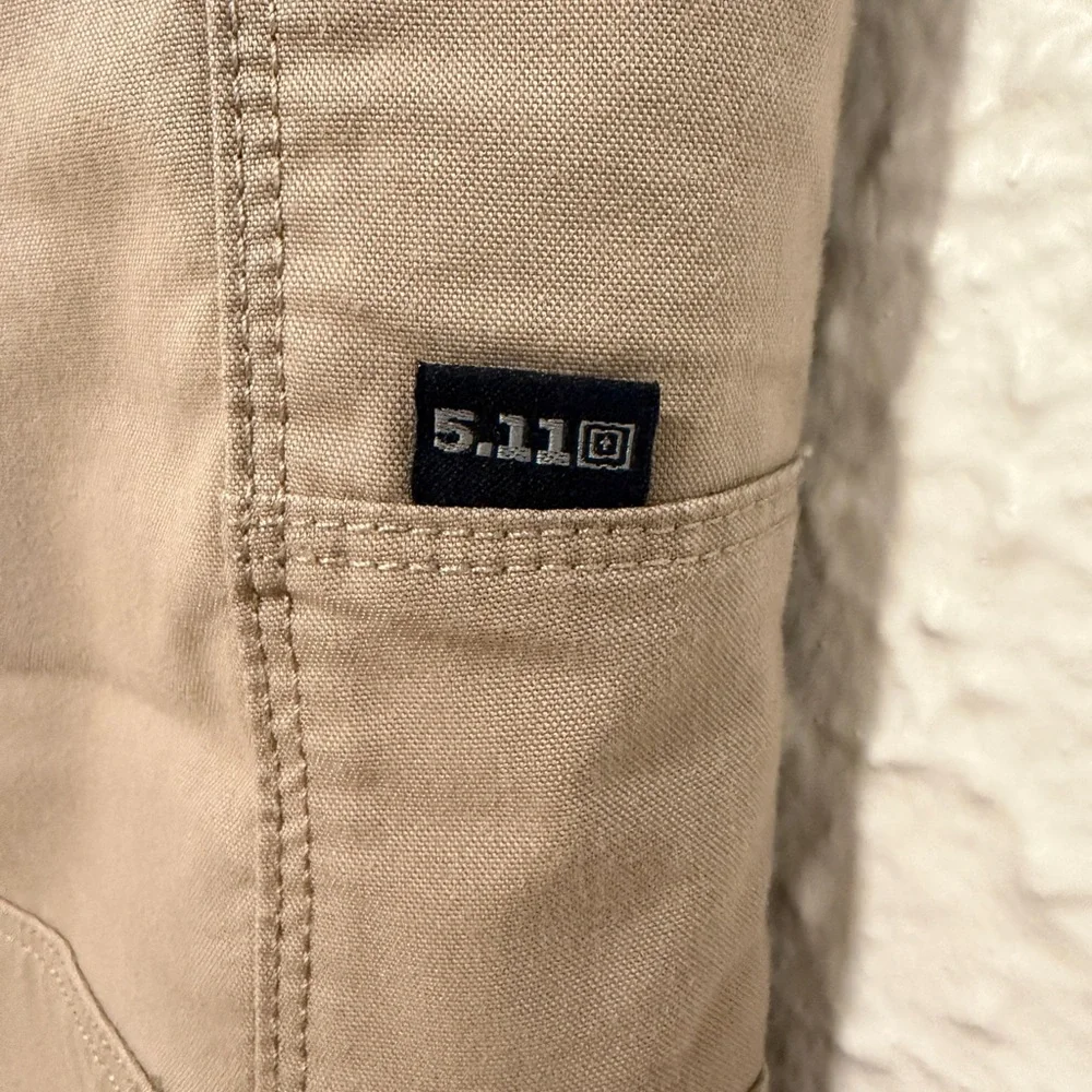 5.11® MEN’S REGULAR FIT STRETCH APEX® CARGO PANT - Picture 3 of 4